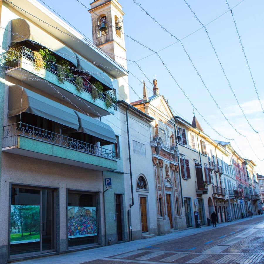 Hotel Momi Borgomanero Exterior foto